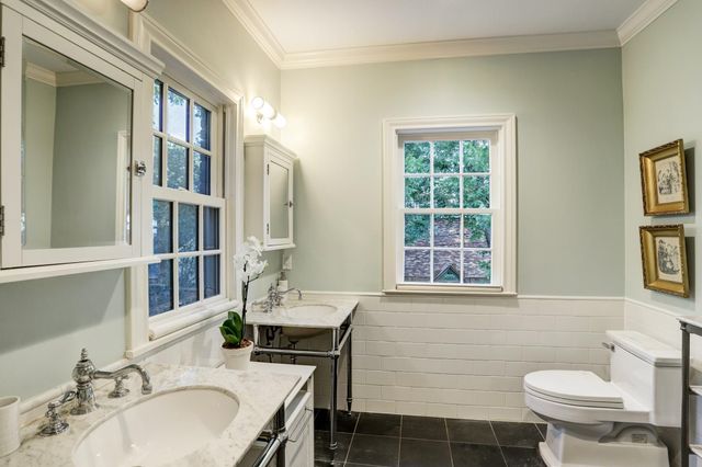 2123 Dunstan Road, Houston, TX 77005