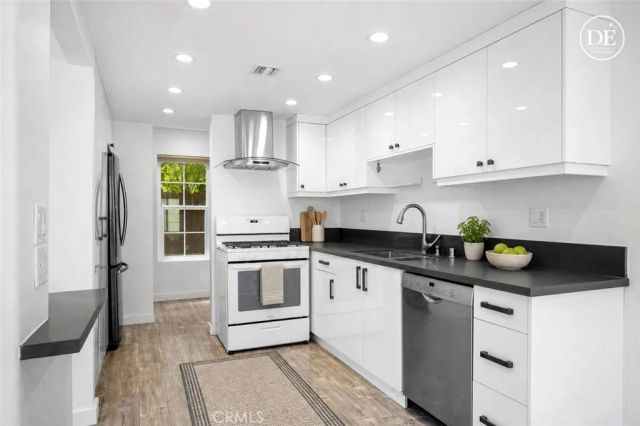 2359 Mira Vista Avenue F, Montrose, CA 91020
