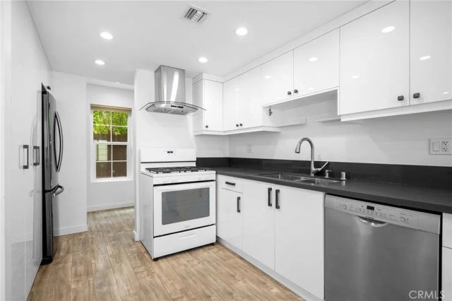 2359 Mira Vista Avenue F, Montrose, CA 91020