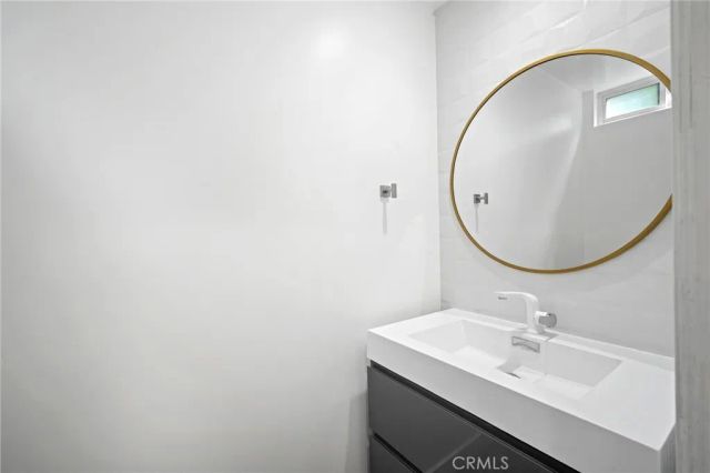 2359 Mira Vista Avenue F, Montrose, CA 91020