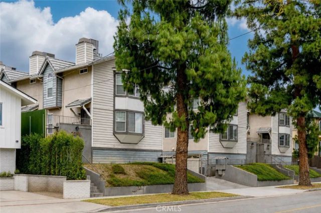 2359 Mira Vista Avenue F, Montrose, CA 91020