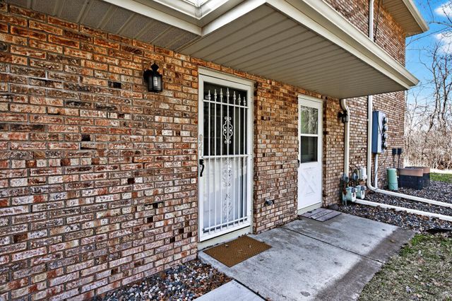 927 Pond View Court, Vadnais Heights, MN 55127