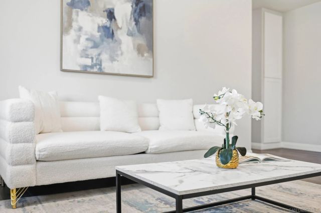 13884 Via Rimini, San Diego, CA 92129