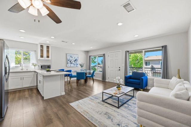 13884 Via Rimini, San Diego, CA 92129