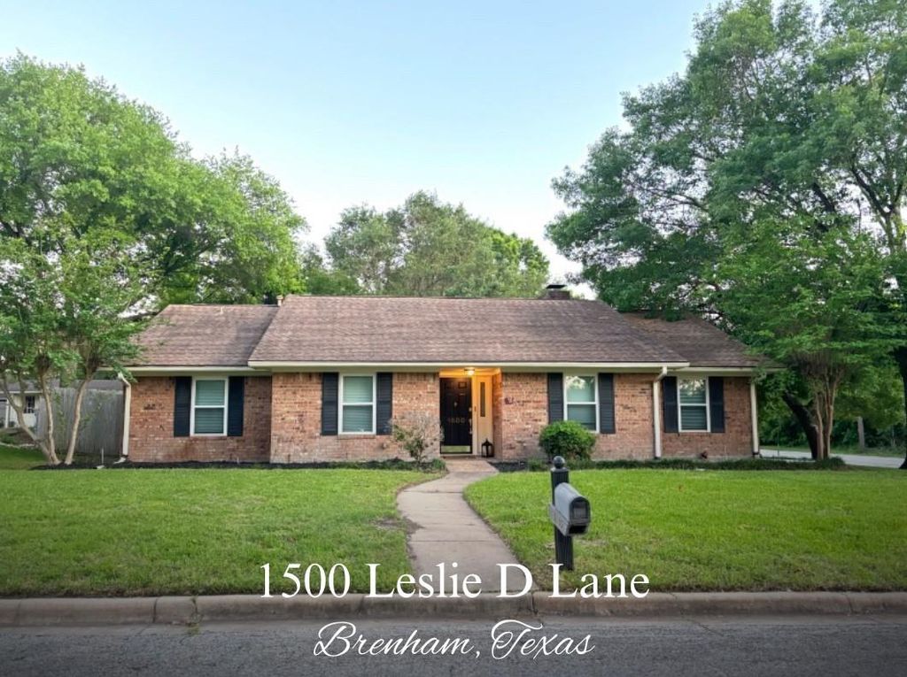 1500 Leslie D Lane, Brenham, TX 77833