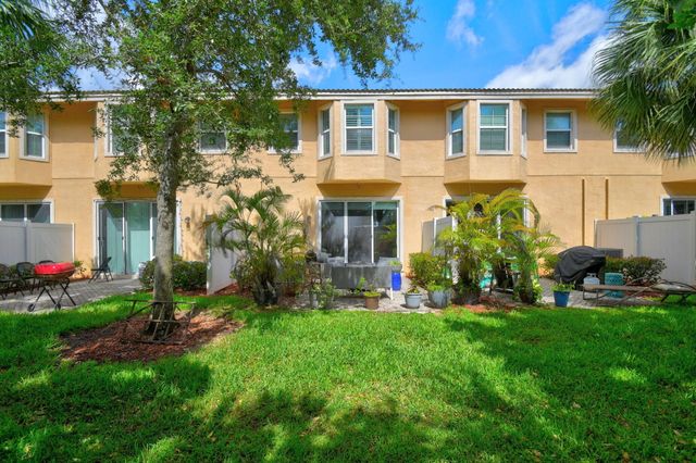 5765 Monterra Club Drive, Lake Worth, FL 33463