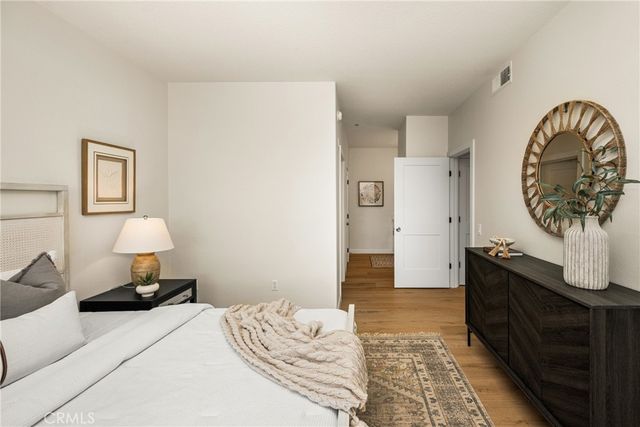 2960 Champion Way 2301, Tustin, CA 92782