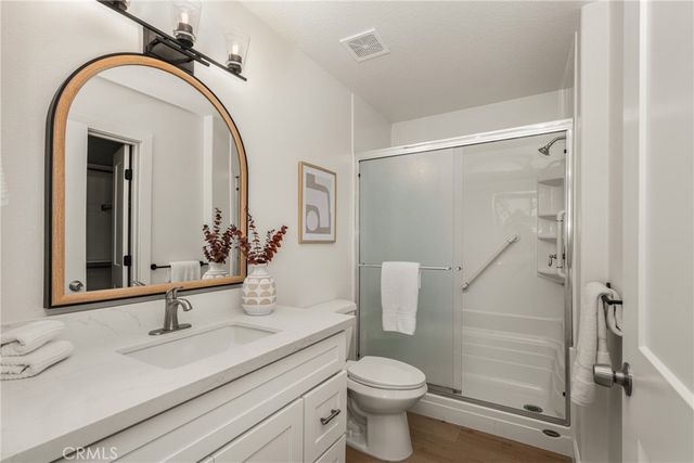 2960 Champion Way 2301, Tustin, CA 92782