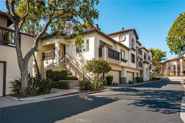 2960 Champion Way 2301, Tustin, CA 92782