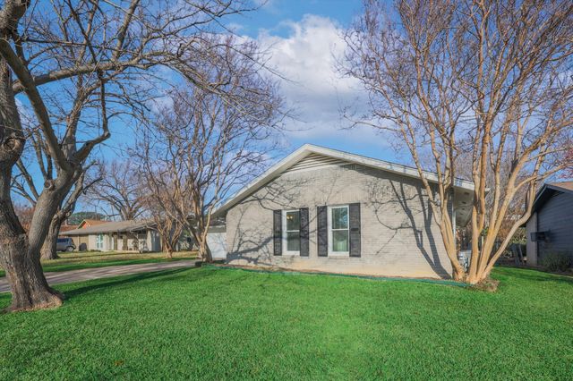 2009 Exeter Drive, Irving, TX 75062