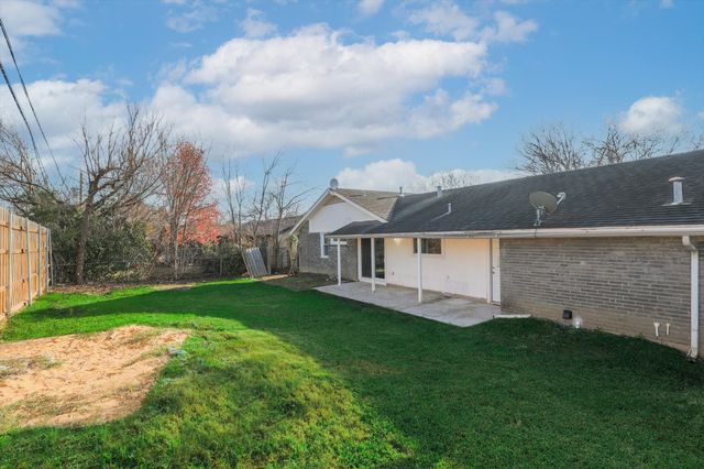 2009 Exeter Drive, Irving, TX 75062