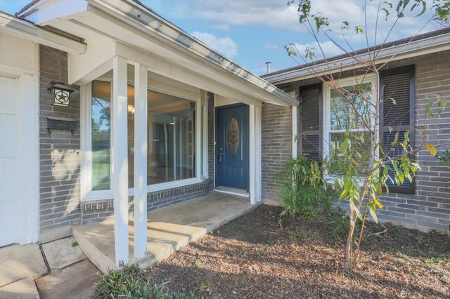 2009 Exeter Drive, Irving, TX 75062