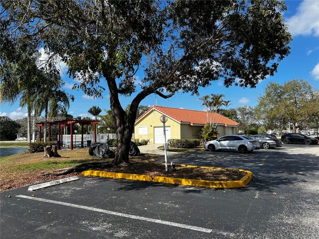 12980 Vista Isles Dr 315, Plantation, FL 33325