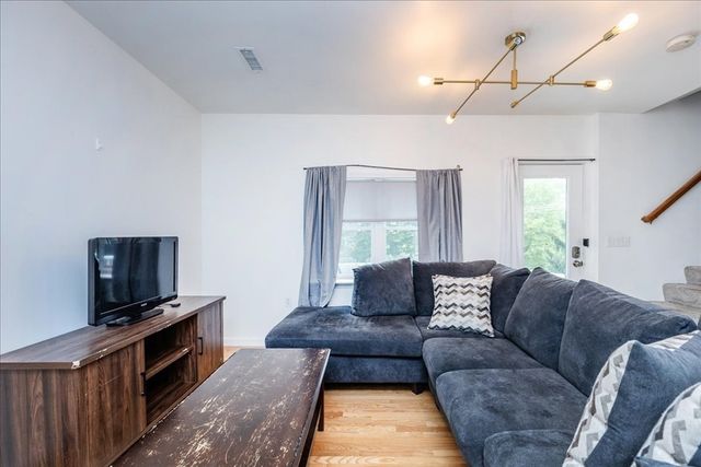 66 Hamilton St 3, Leominster, MA 01453