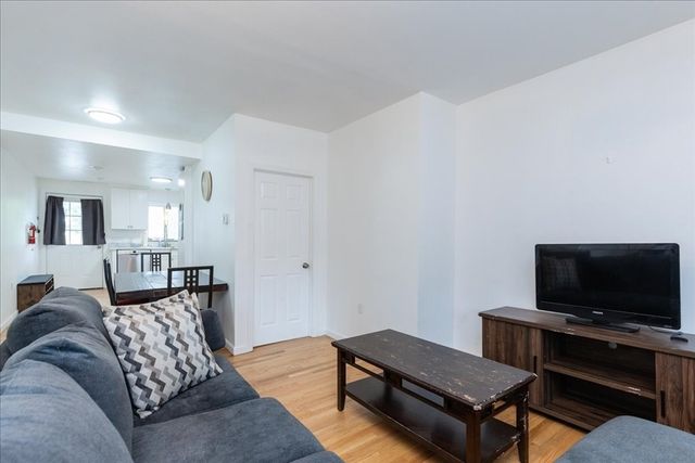 66 Hamilton St 3, Leominster, MA 01453