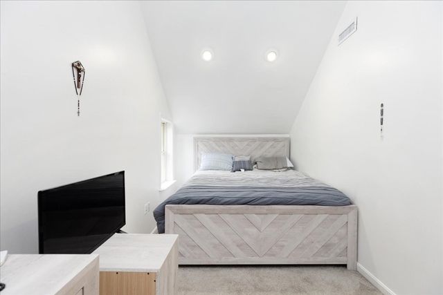66 Hamilton St 3, Leominster, MA 01453