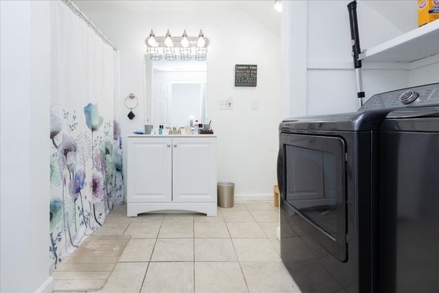 66 Hamilton St 3, Leominster, MA 01453