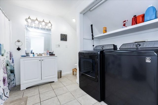 66 Hamilton St 3, Leominster, MA 01453