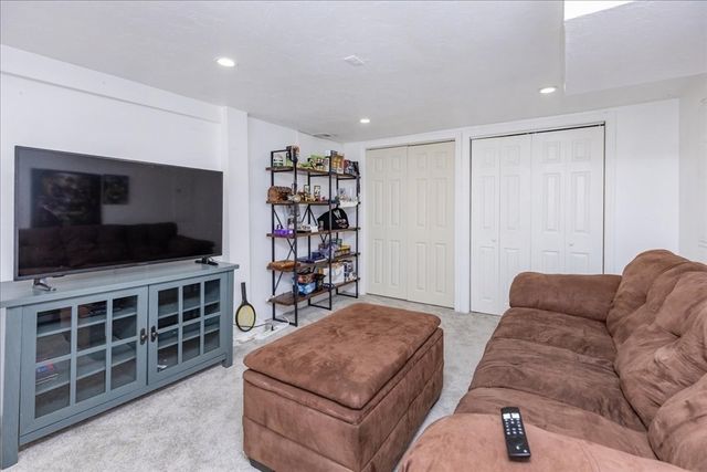 66 Hamilton St 3, Leominster, MA 01453