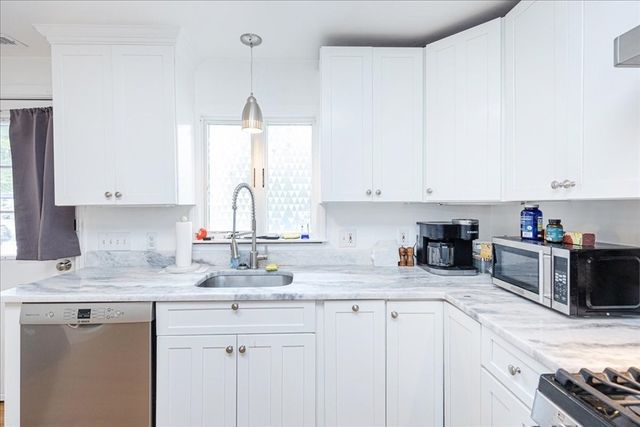 66 Hamilton St 3, Leominster, MA 01453