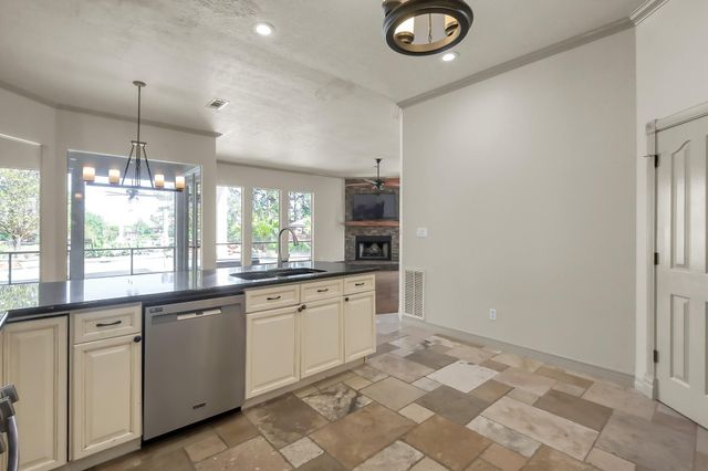 12758 Aries Loop Loop, Willis, TX 77318
