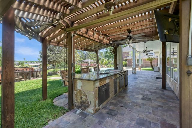 12758 Aries Loop Loop, Willis, TX 77318