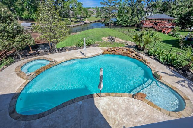 12758 Aries Loop Loop, Willis, TX 77318