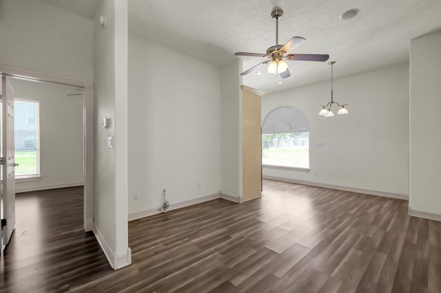 12758 Aries Loop Loop, Willis, TX 77318