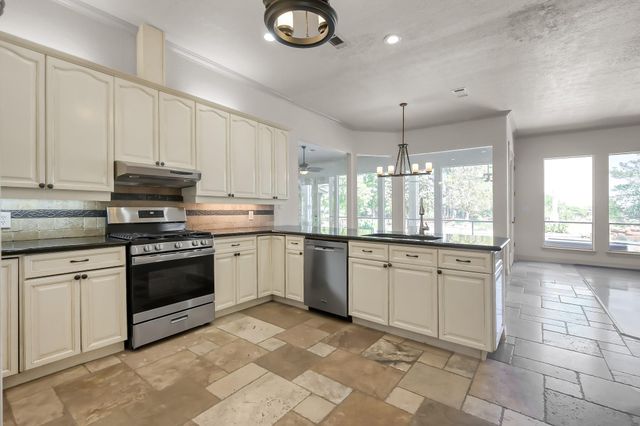 12758 Aries Loop Loop, Willis, TX 77318