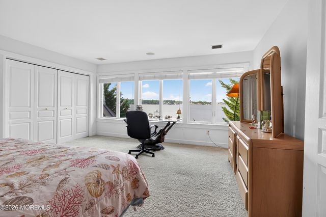 586 Kingfisher Circle, Brick, NJ 08723