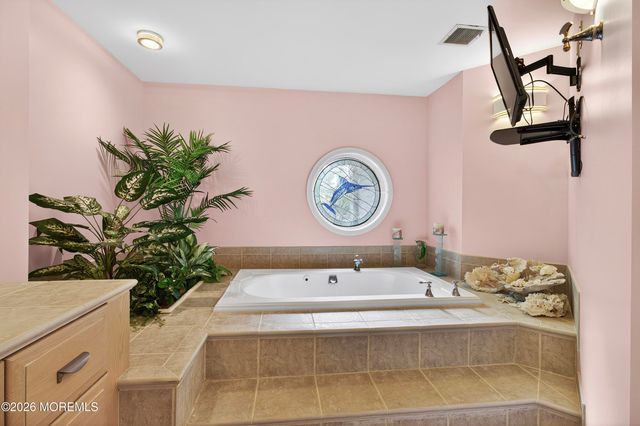 586 Kingfisher Circle, Brick, NJ 08723