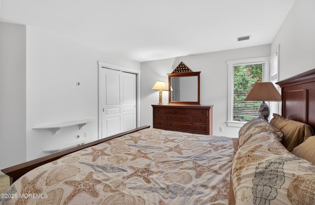 586 Kingfisher Circle, Brick, NJ 08723