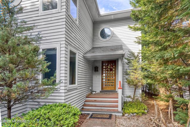 586 Kingfisher Circle, Brick, NJ 08723