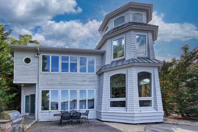 586 Kingfisher Circle, Brick, NJ 08723