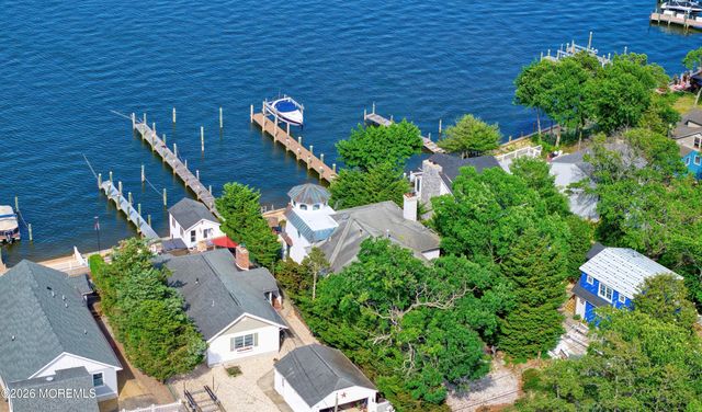 586 Kingfisher Circle, Brick, NJ 08723