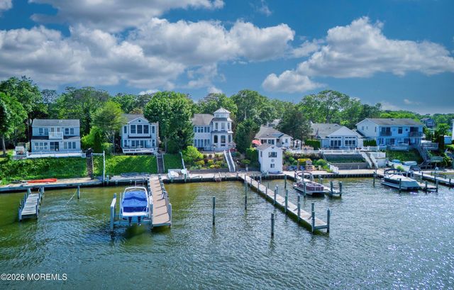 586 Kingfisher Circle, Brick, NJ 08723