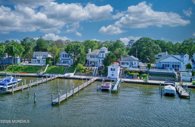 586 Kingfisher Circle, Brick, NJ 08723