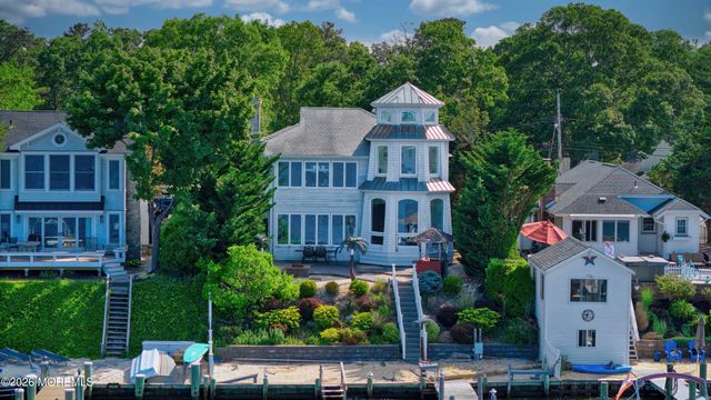 586 Kingfisher Circle, Brick, NJ 08723