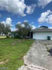 1401 NE 10th ST, Cape Coral, FL 33909