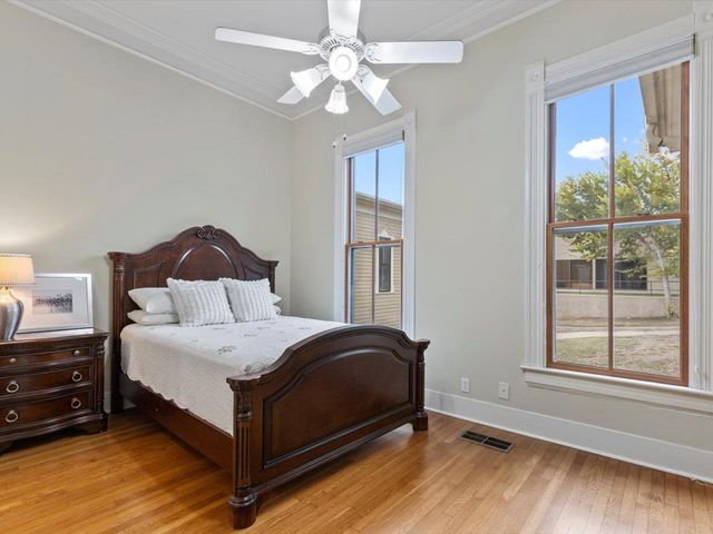 802 Main ST, Bastrop, TX 78602