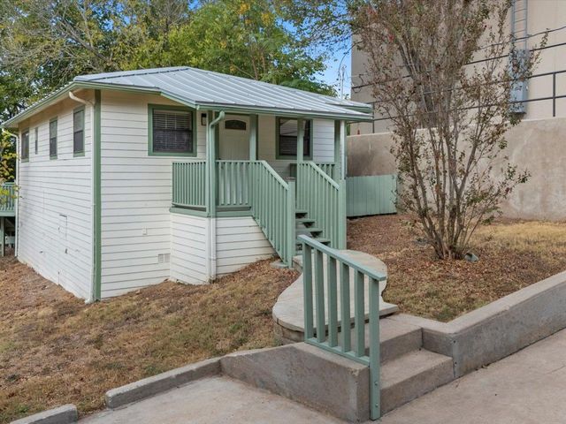 802 Main ST, Bastrop, TX 78602