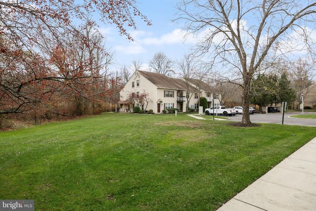 161-A BRADFORD CT, Mount Laurel, NJ 08054