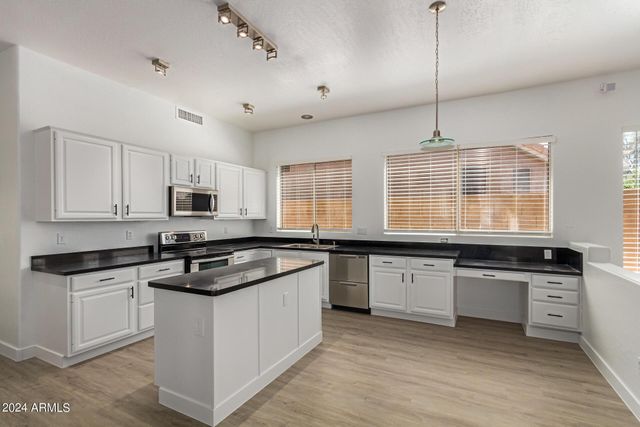 4327 E Sands Drive, Phoenix, AZ 85050