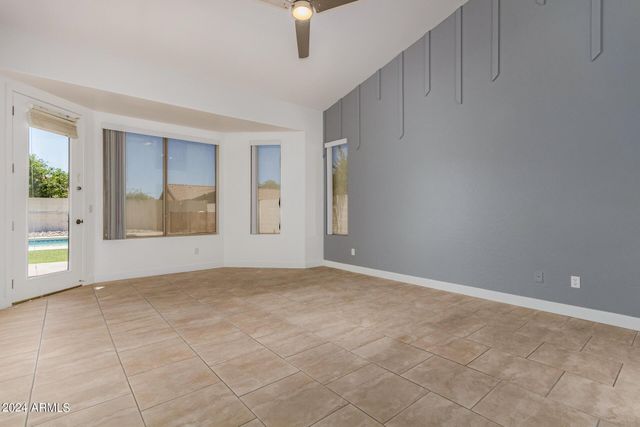 4327 E Sands Drive, Phoenix, AZ 85050