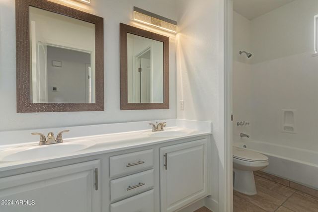 4327 E Sands Drive, Phoenix, AZ 85050