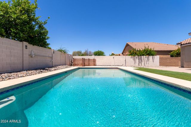 4327 E Sands Drive, Phoenix, AZ 85050
