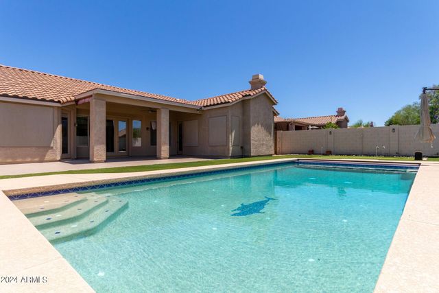 4327 E Sands Drive, Phoenix, AZ 85050