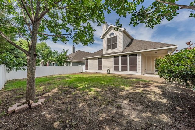 8924 Manana Street, Fort Worth, TX 76244