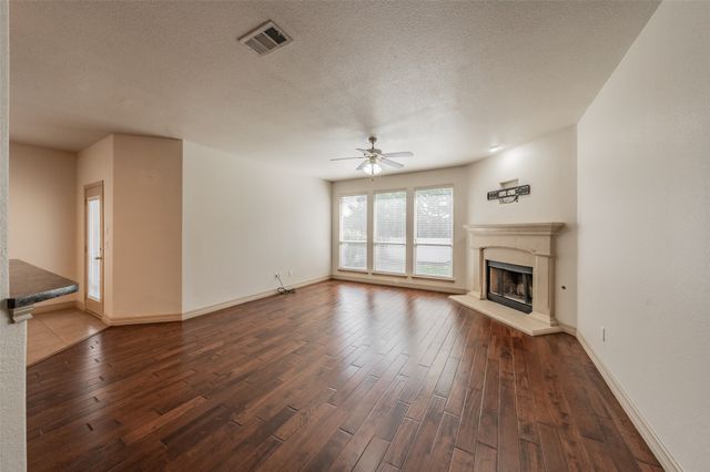 8924 Manana Street, Fort Worth, TX 76244