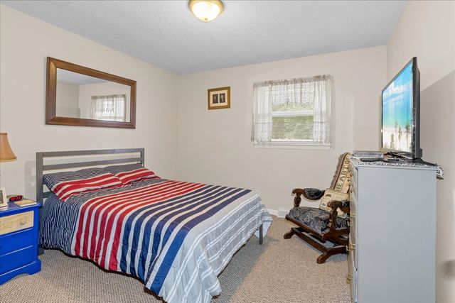806 Brookhaven Cir, Shelbyville, TN 37160